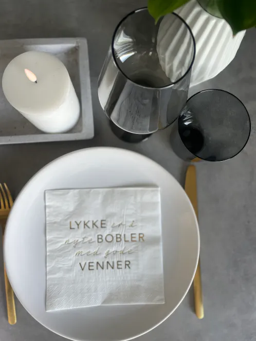 Hovedbilde NORWAY DESIGNSTUDIO - Serviett Lykken er... Hvit