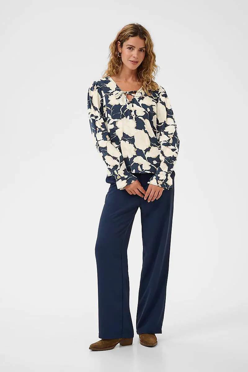 CREAM - Claire Blouse Navy Flower Print